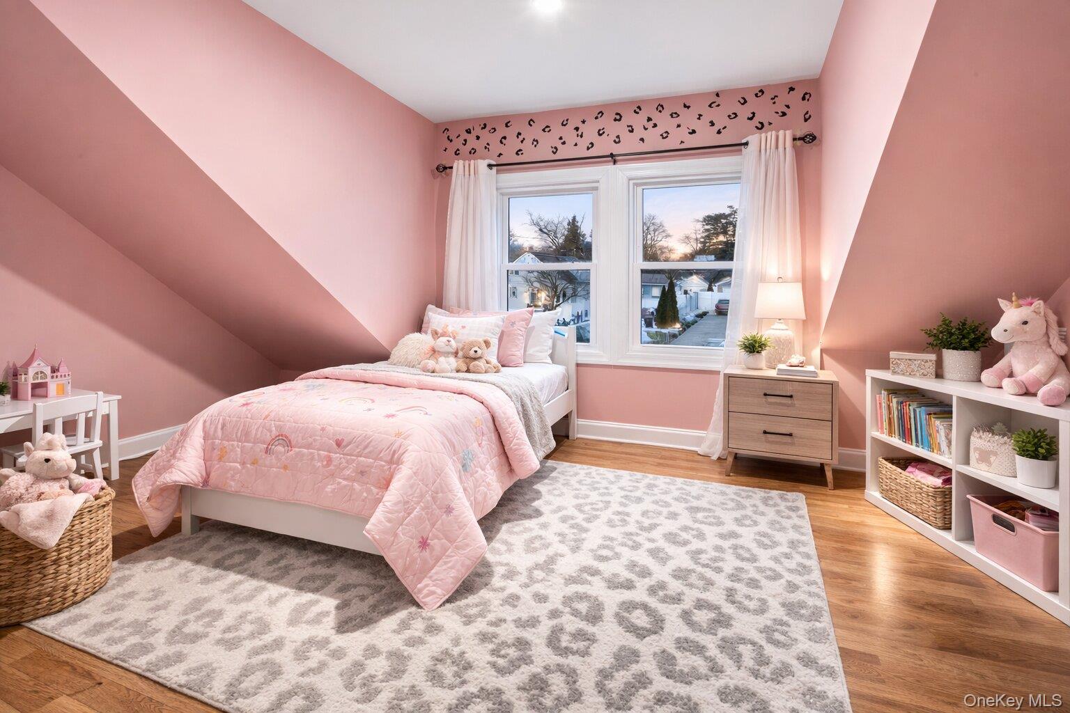 #17 photo, 23 Pineview Boulevard, সাফোক কাউন্টি Central Islip , NY 11722