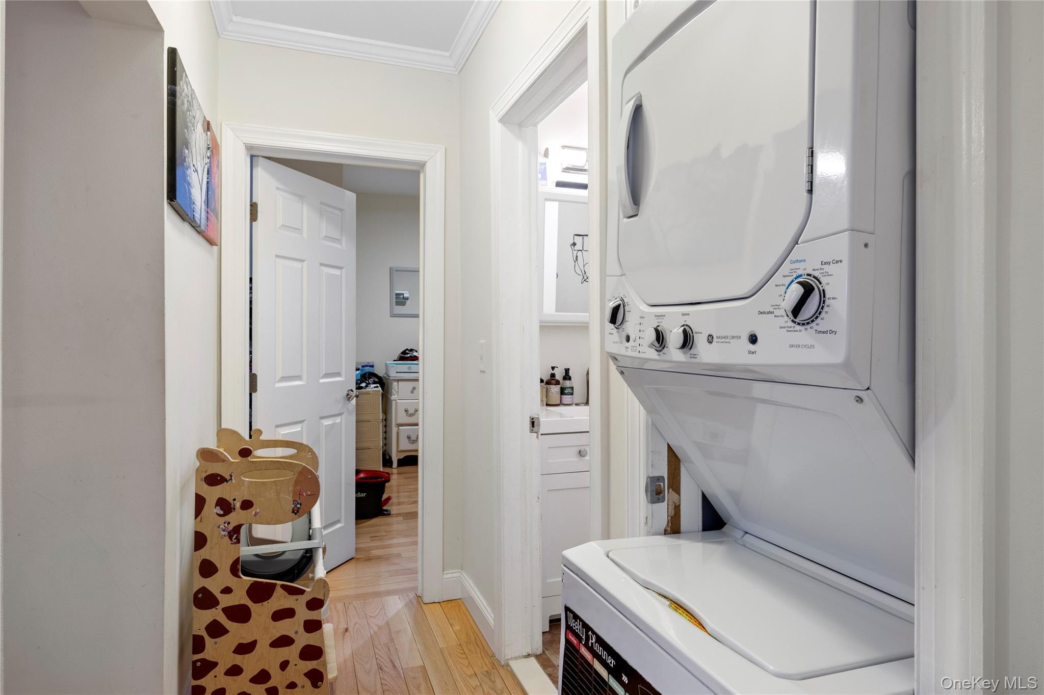 #19 photo, 23 Pineview Boulevard, সাফোক কাউন্টি Central Islip , NY 11722