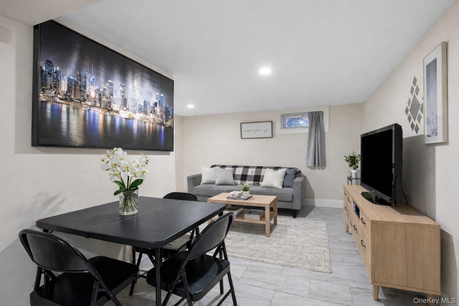 #20 photo, 23 Pineview Boulevard, সাফোক কাউন্টি Central Islip , NY 11722