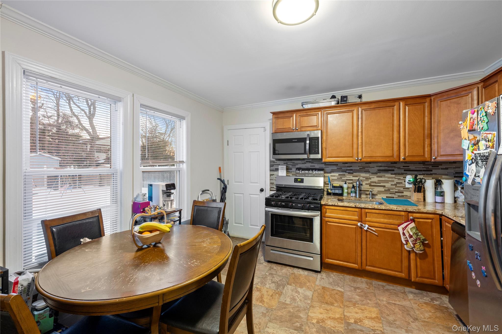 #3 photo, 23 Pineview Boulevard, সাফোক কাউন্টি Central Islip , NY 11722