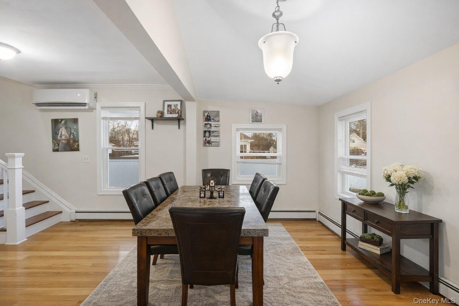 #7 photo, 23 Pineview Boulevard, সাফোক কাউন্টি Central Islip , NY 11722