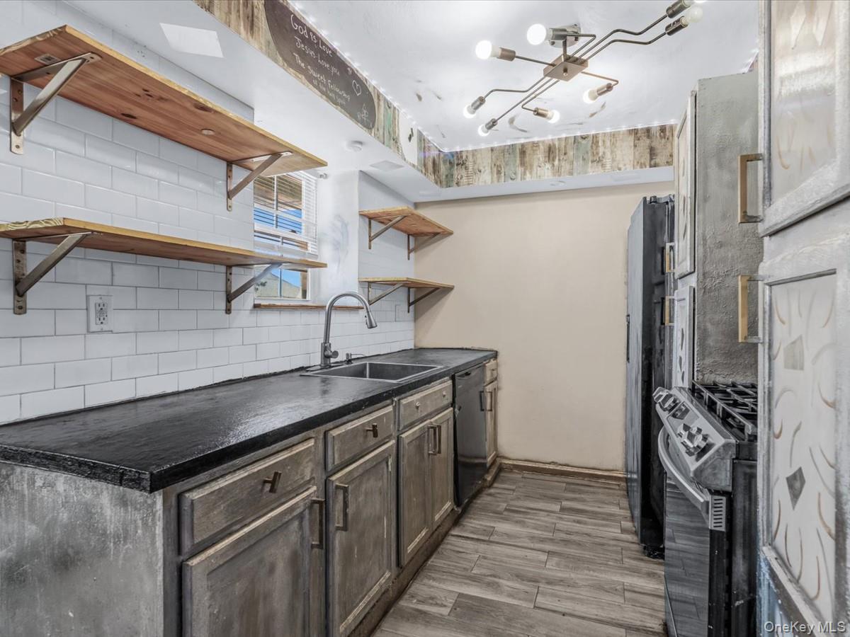 #8 photo, 113 Beach 60th Street, Arverne , NY 11692