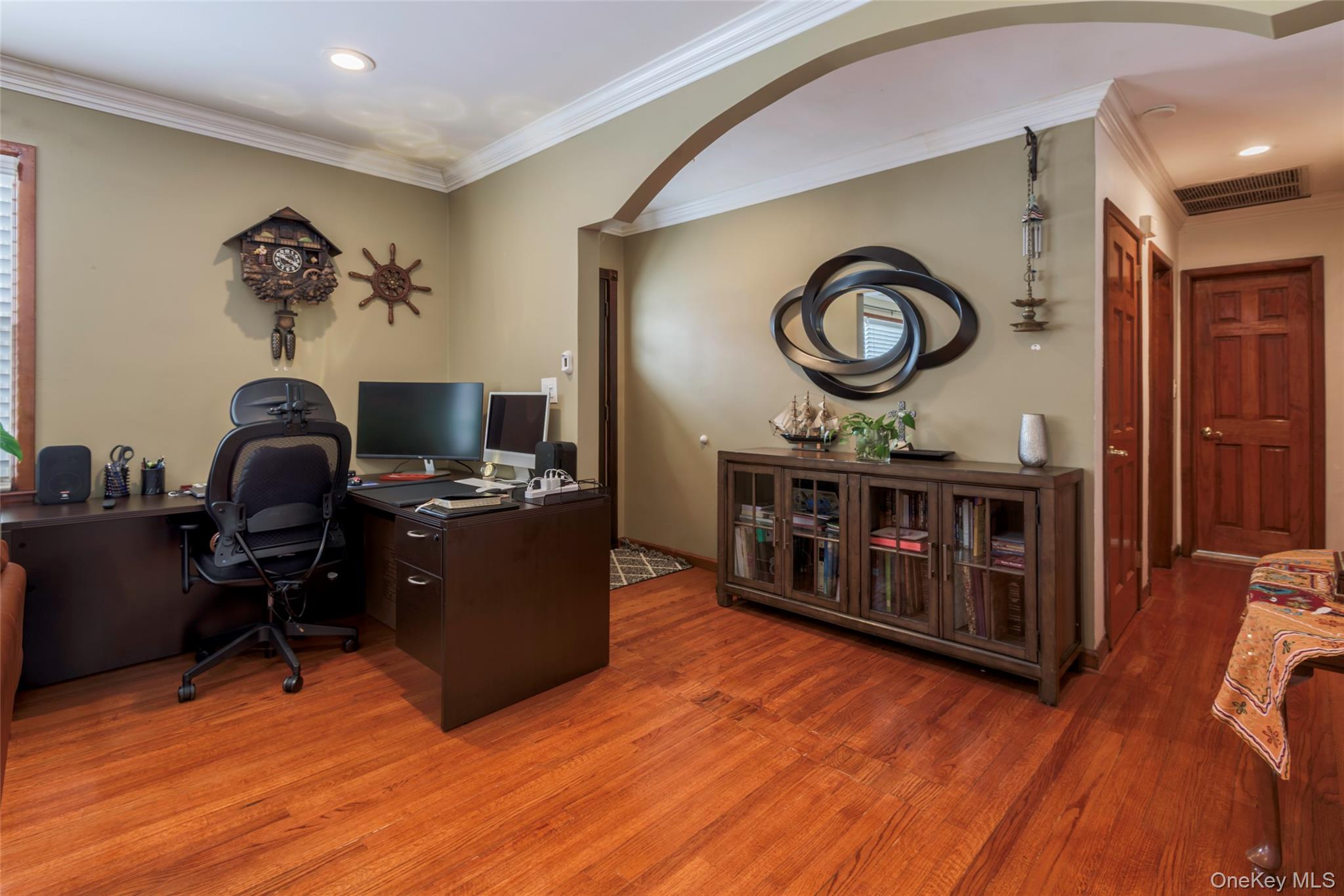 #10 photo, 34 Pine Street, নাসাউ কাউন্টি Hicksville , NY 11801