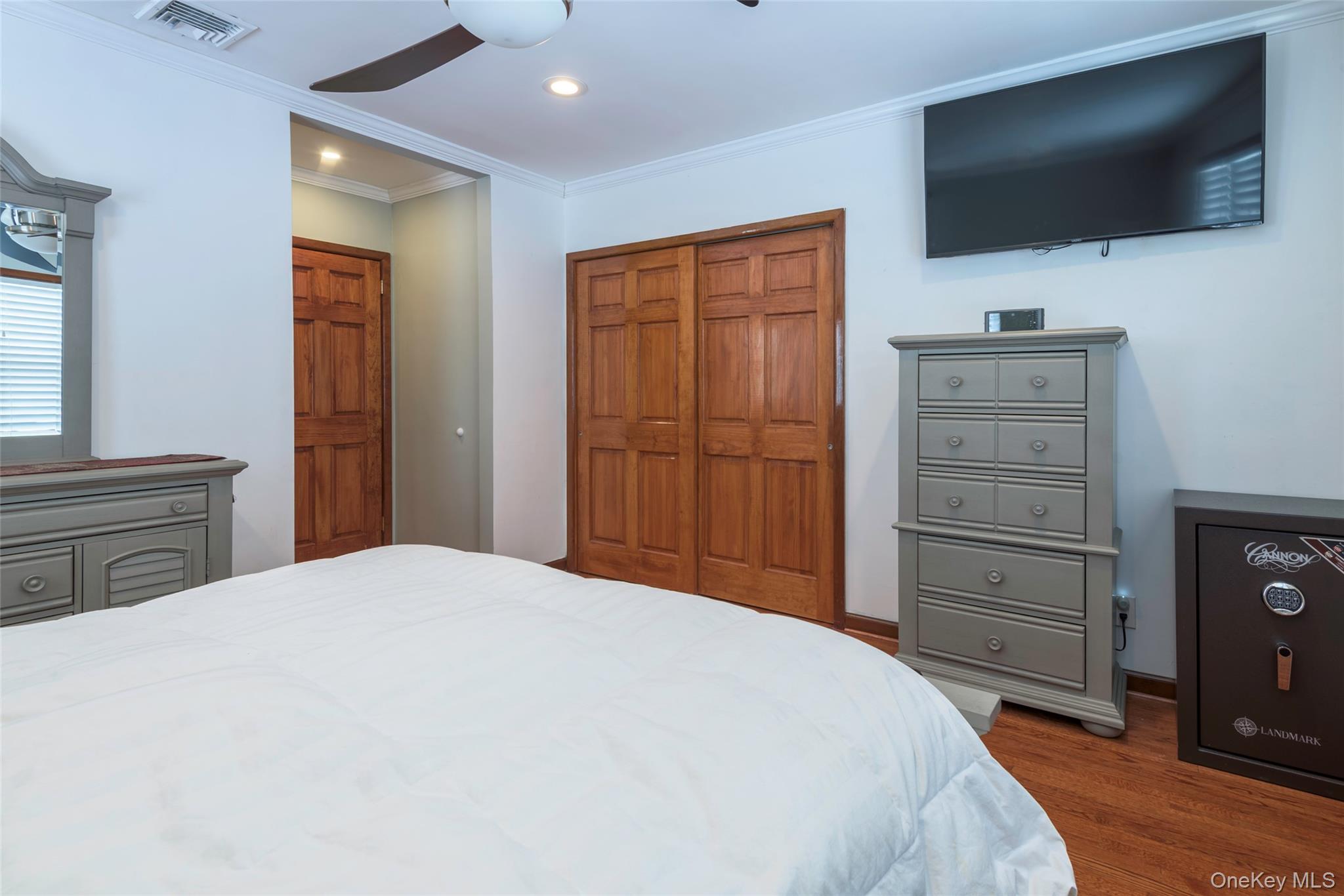 #19 photo, 34 Pine Street, নাসাউ কাউন্টি Hicksville , NY 11801