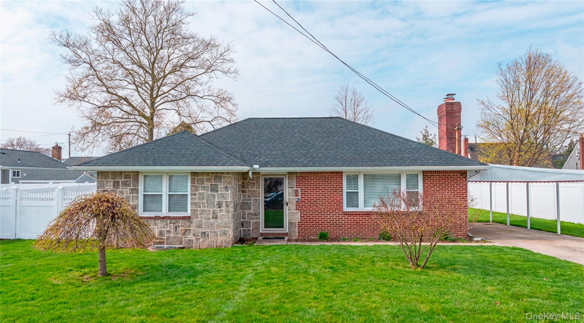 #2 photo, 34 Pine Street, নাসাউ কাউন্টি Hicksville , NY 11801