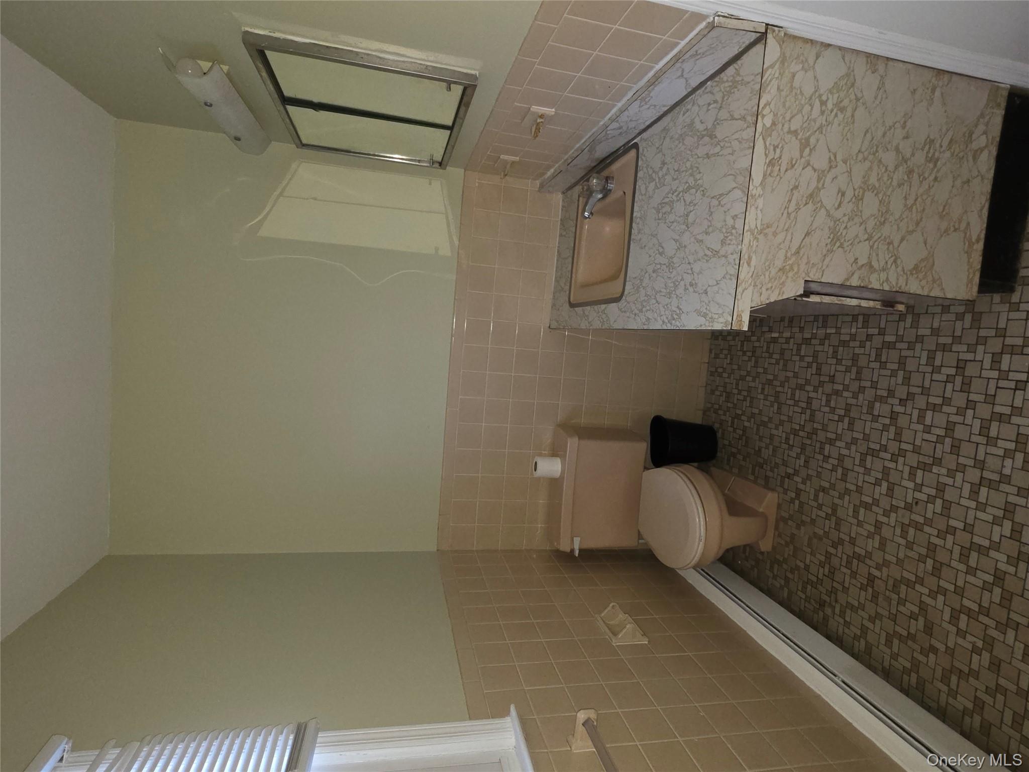 #19 photo, 250 Overton Street, Deer Park , NY 11729