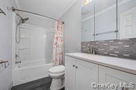 #13 photo, 32 Pine Tree Drive, Shirley , NY 11967