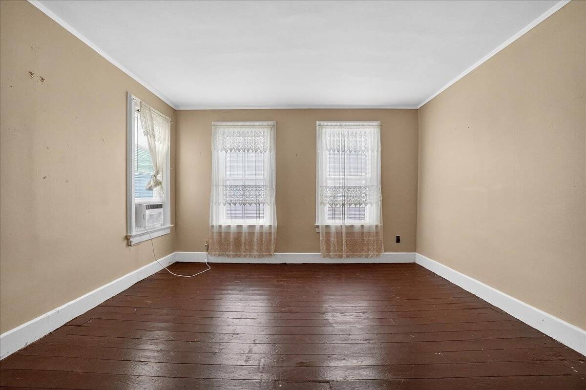 #27 photo, 302 S William St, 뉴욕주 Johnstown , NY 12095