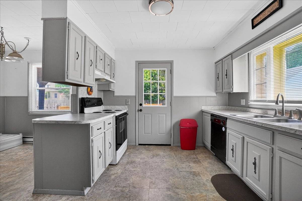 #32 photo, 302 S William St, 뉴욕주 Johnstown , NY 12095