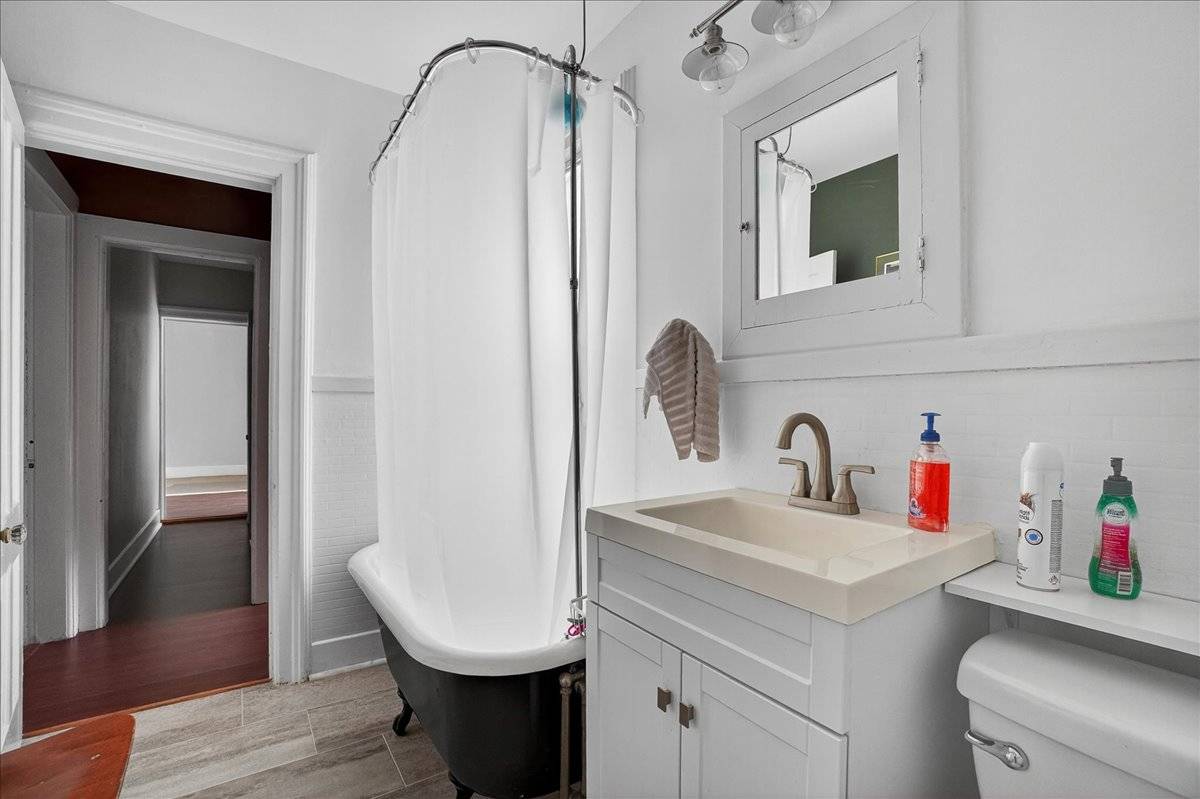 #45 photo, 302 S William St, 뉴욕주 Johnstown , NY 12095