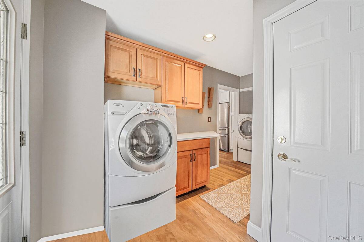 #30 photo, 3 Biscayne Avenue, সাফোক কাউন্টি Farmingville , NY 11738