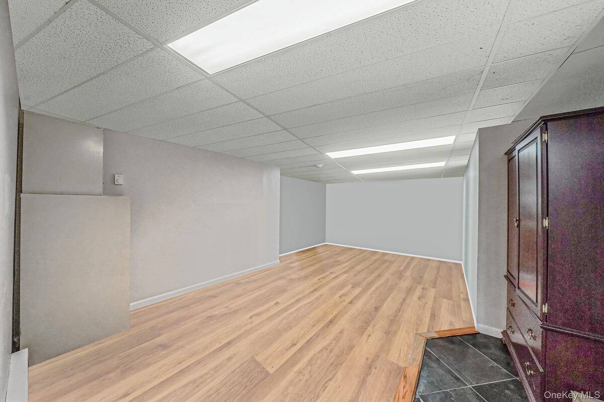 #32 photo, 3 Biscayne Avenue, সাফোক কাউন্টি Farmingville , NY 11738