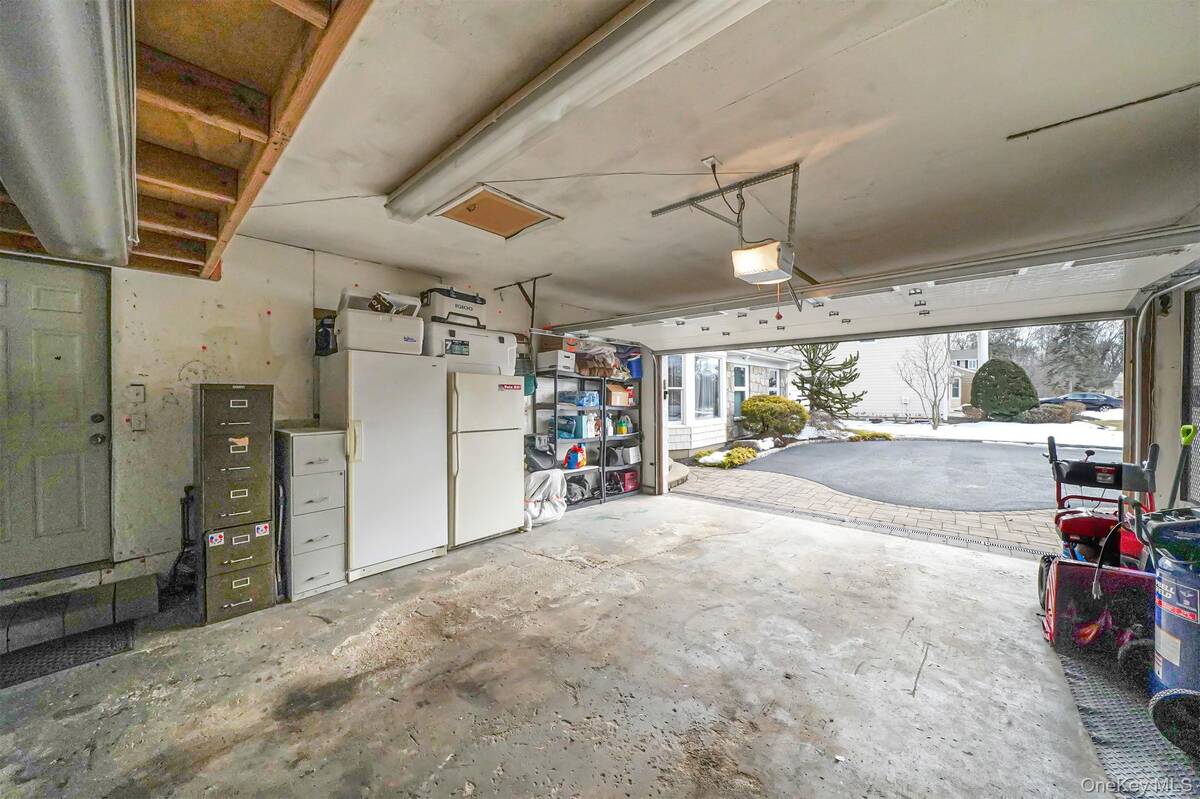 #33 photo, 3 Biscayne Avenue, সাফোক কাউন্টি Farmingville , NY 11738