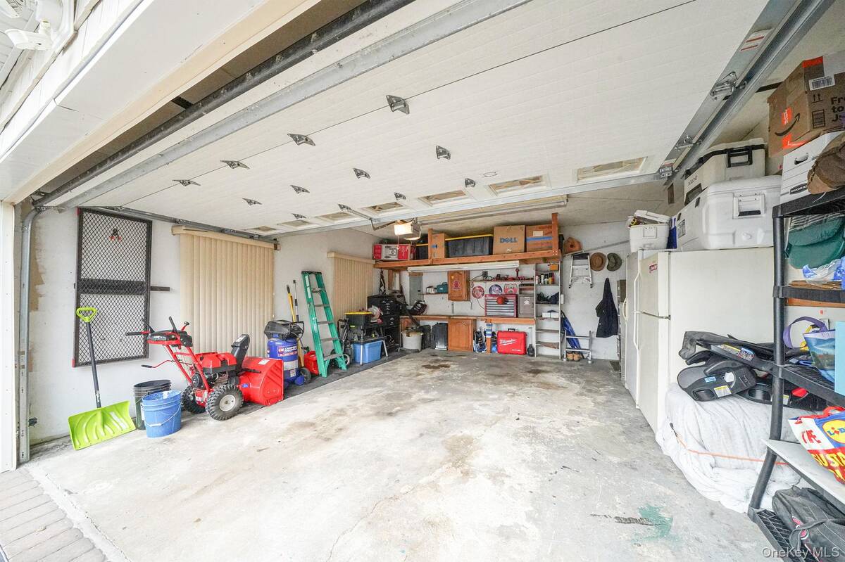 #34 photo, 3 Biscayne Avenue, সাফোক কাউন্টি Farmingville , NY 11738