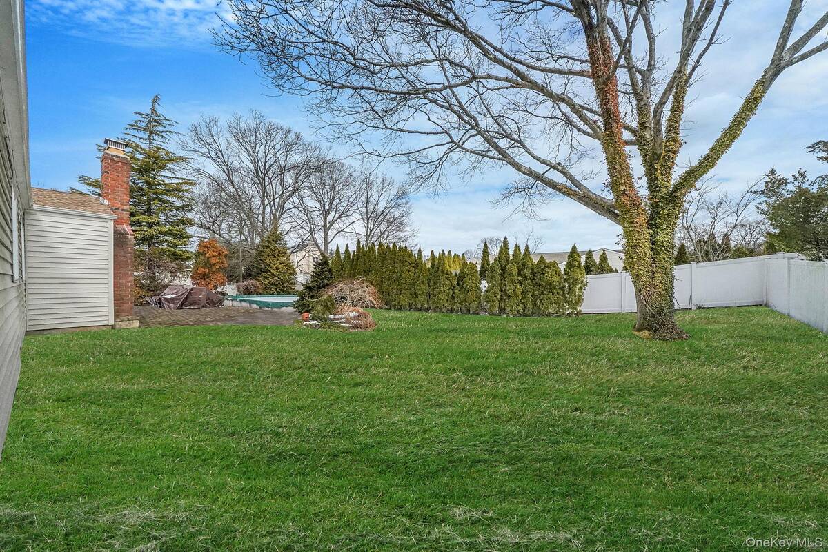 #37 photo, 3 Biscayne Avenue, সাফোক কাউন্টি Farmingville , NY 11738