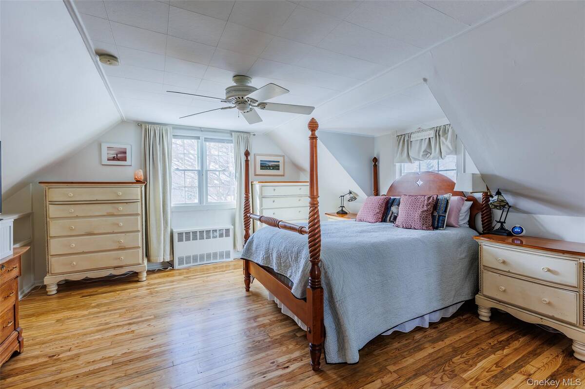 #17 photo, 45 Terry Lane, Commack , NY 11725