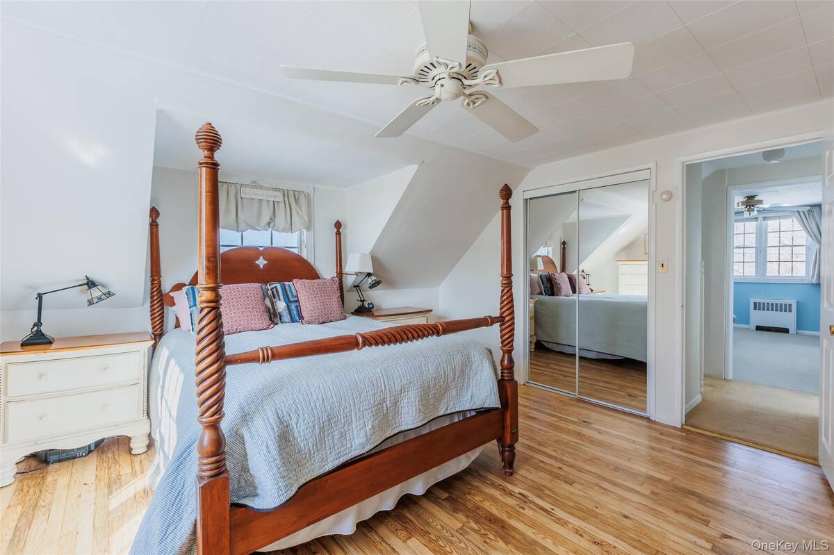 #18 photo, 45 Terry Lane, Commack , NY 11725