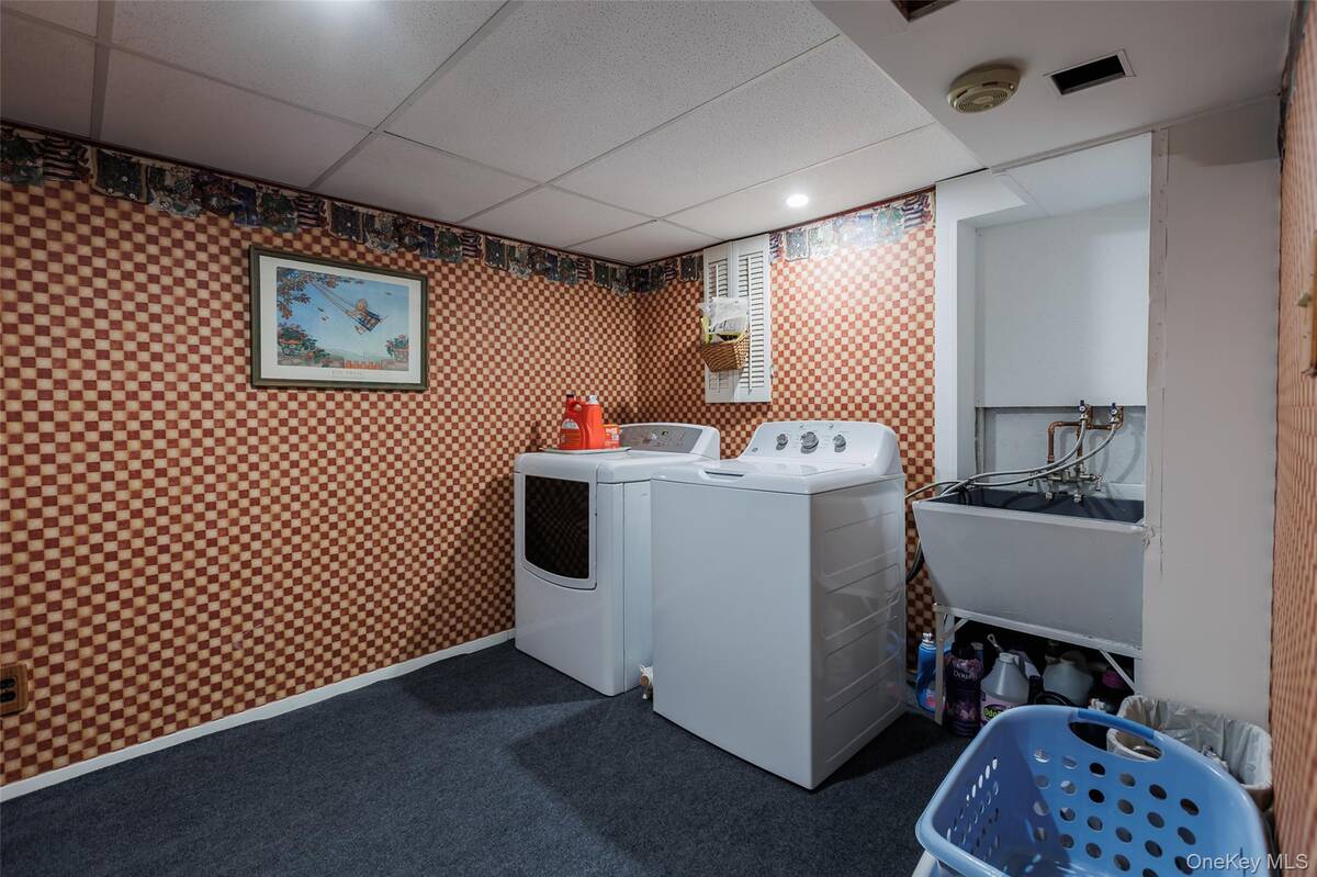 #22 photo, 45 Terry Lane, Commack , NY 11725