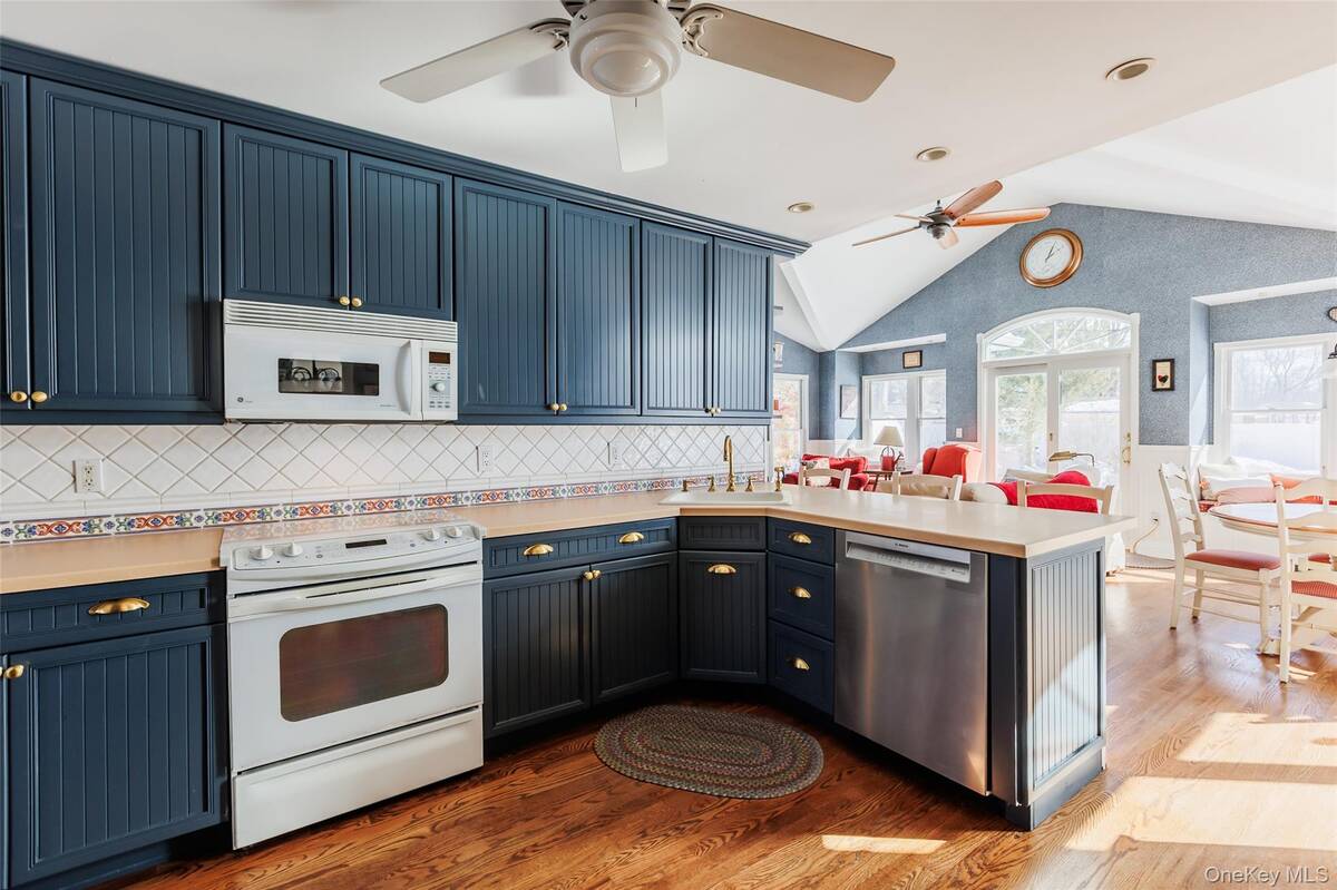 #7 photo, 45 Terry Lane, Commack , NY 11725