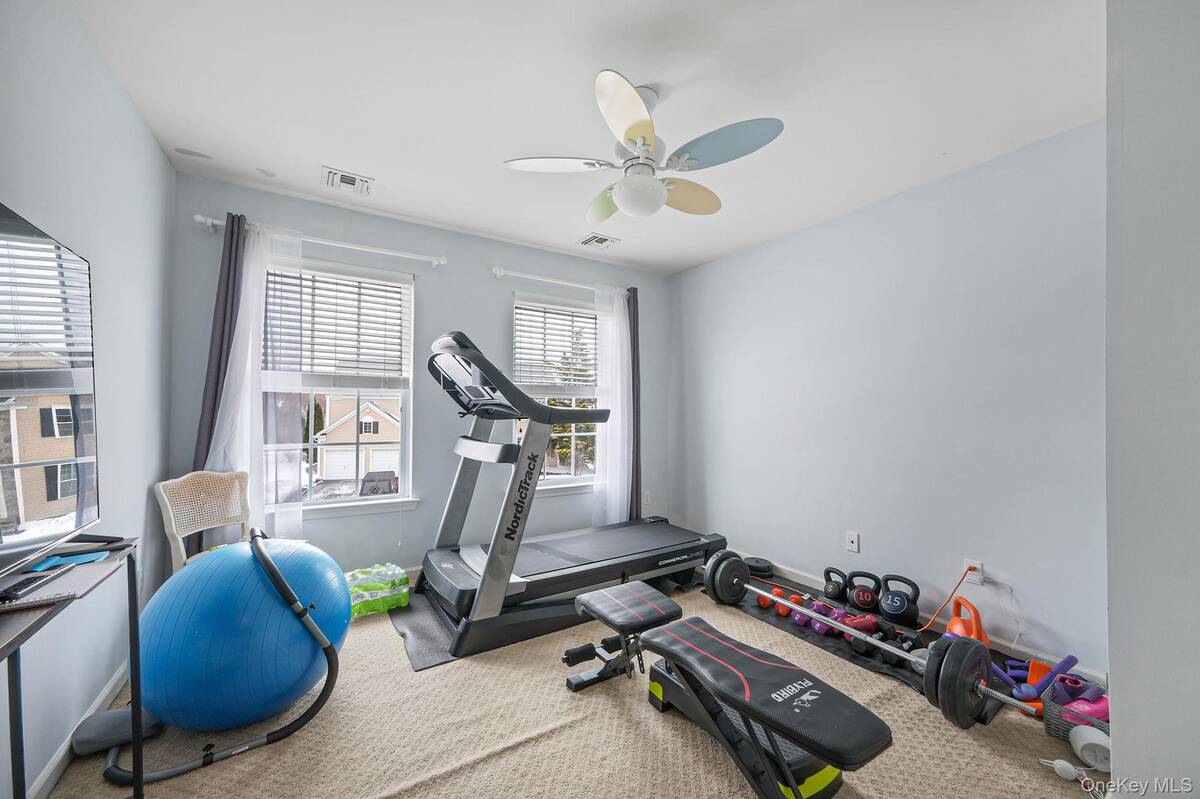 #24 photo, 27 Avolet Court, Mount Sinai , NY 11766