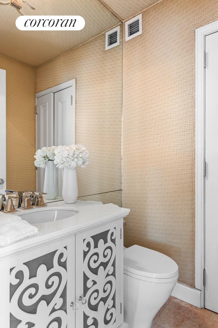 #17 photo, 10 WEST Street, Financial District , NY 10004