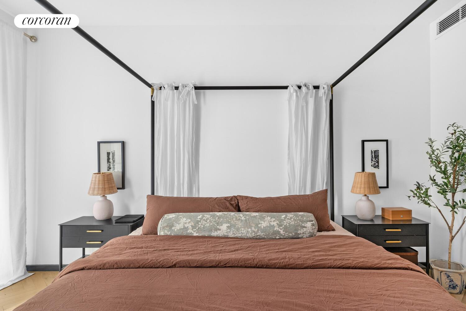 #6 photo, 805 WASHINGTON Avenue, Crown Heights , NY 11238