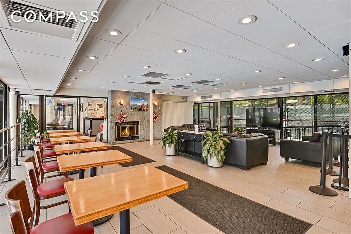 #12 photo, 9-20 166th Street, 뉴욕퀸즈 Whitestone , NY 11357