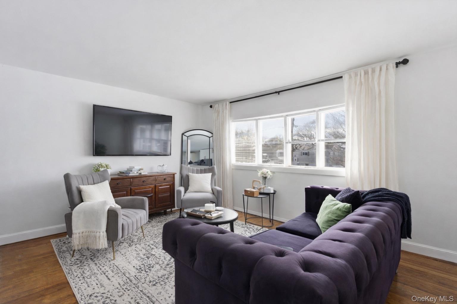 #4 photo, 63 Ferris Avenue, Brentwood , NY 11717