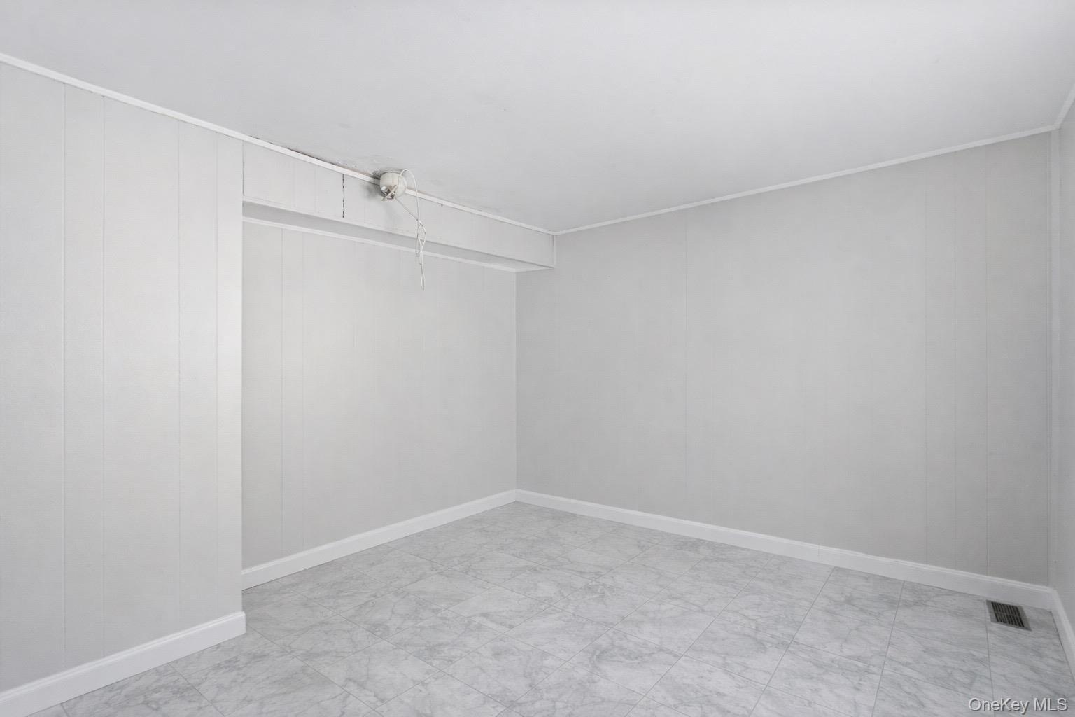 #5 photo, 63 Ferris Avenue, Brentwood , NY 11717