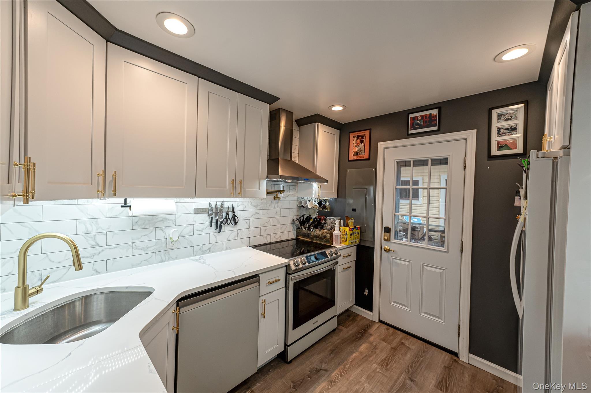 #5 photo, 3 Brook Lane, Levittown , NY 11756