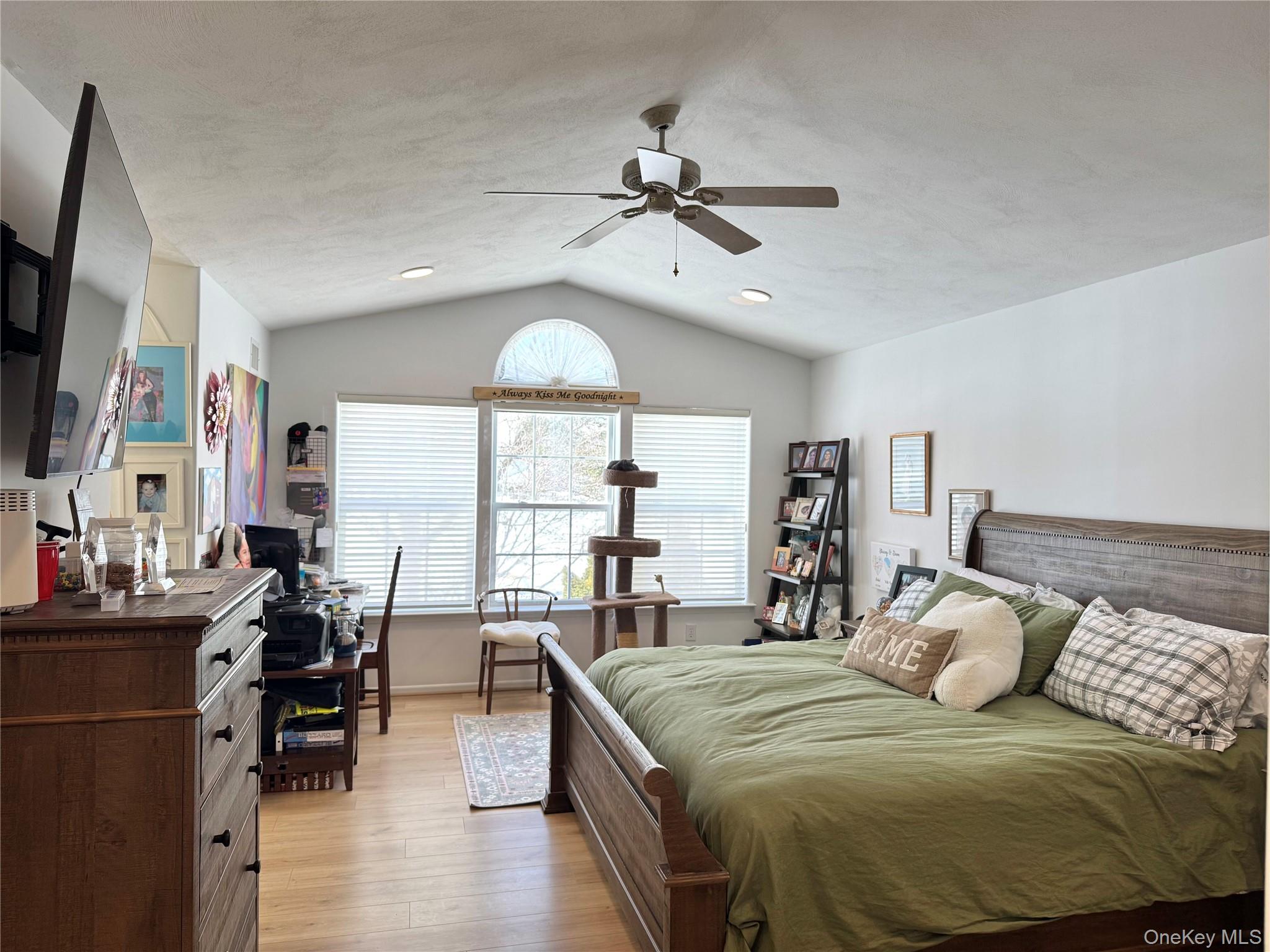 #14 photo, 186 Windwatch Drive, מחוז סאפוק Hauppauge , NY 11788