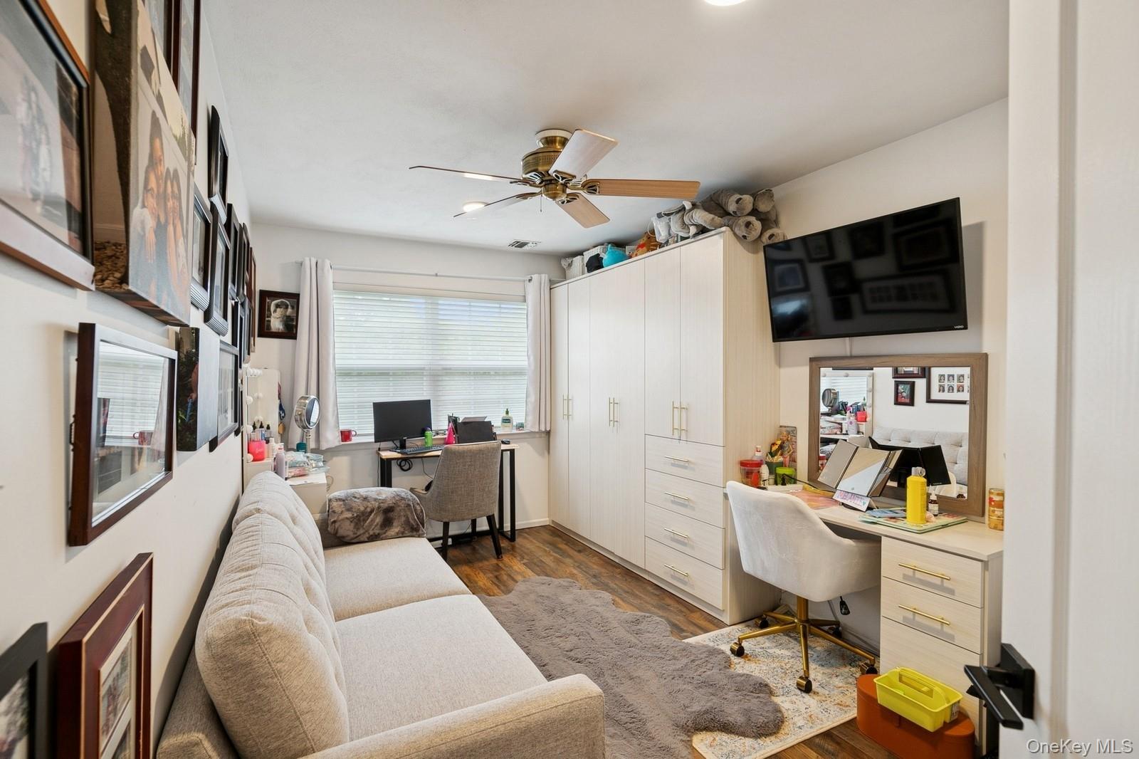 #18 photo, 186 Windwatch Drive, Hauppauge , NY 11788