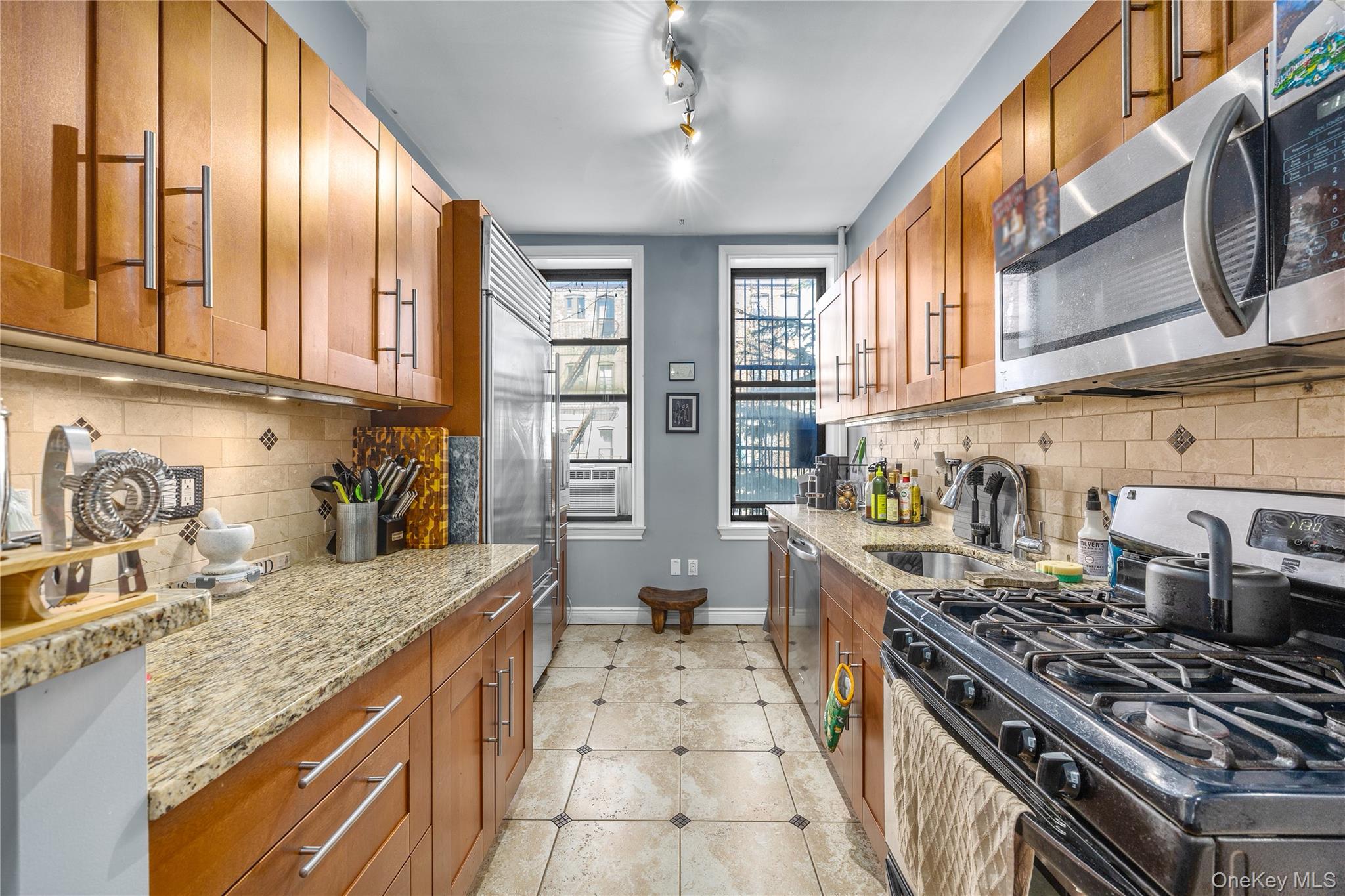 #5 photo, 133 Thames Street, 브루클린 Brooklyn , NY 11237