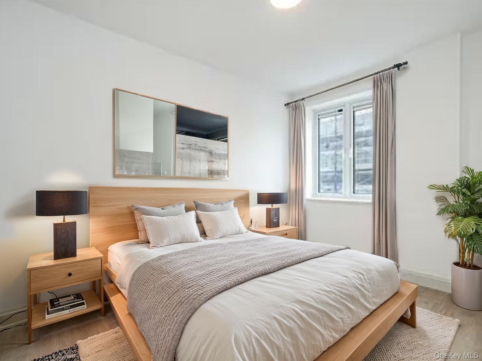 #5 photo, 88-56 162nd Street, Jamaica , NY 11432