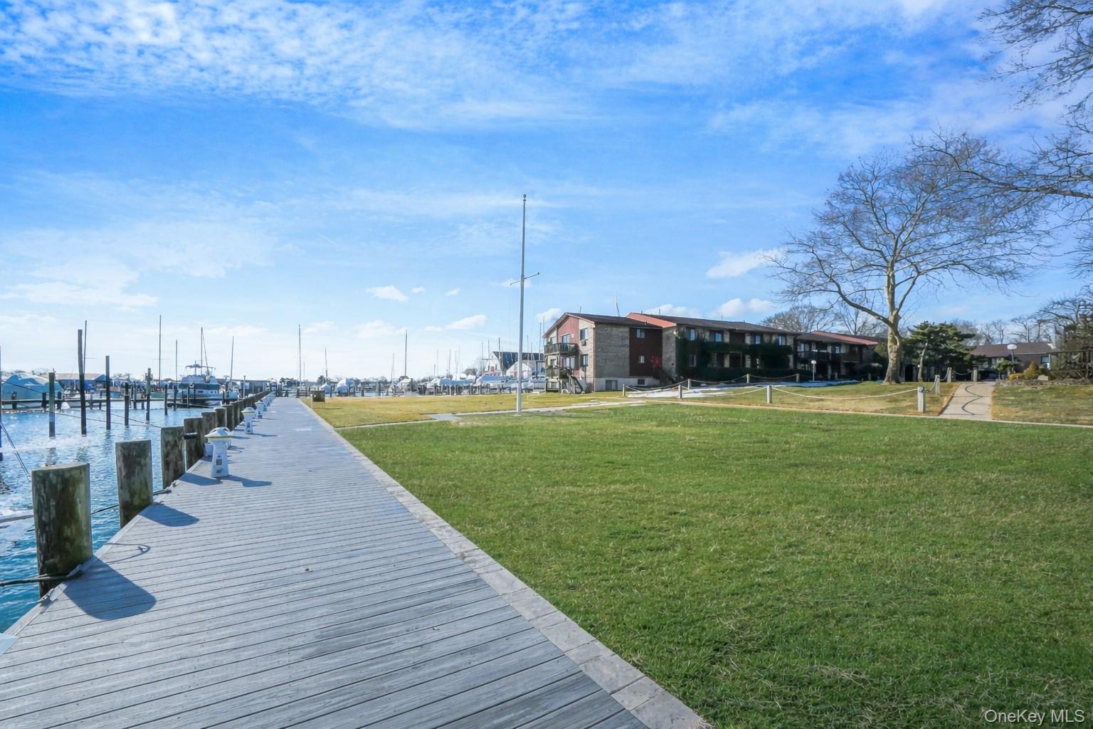 #16 photo, 263 River Avenue, সাফোক কাউন্টি Patchogue , NY 11772