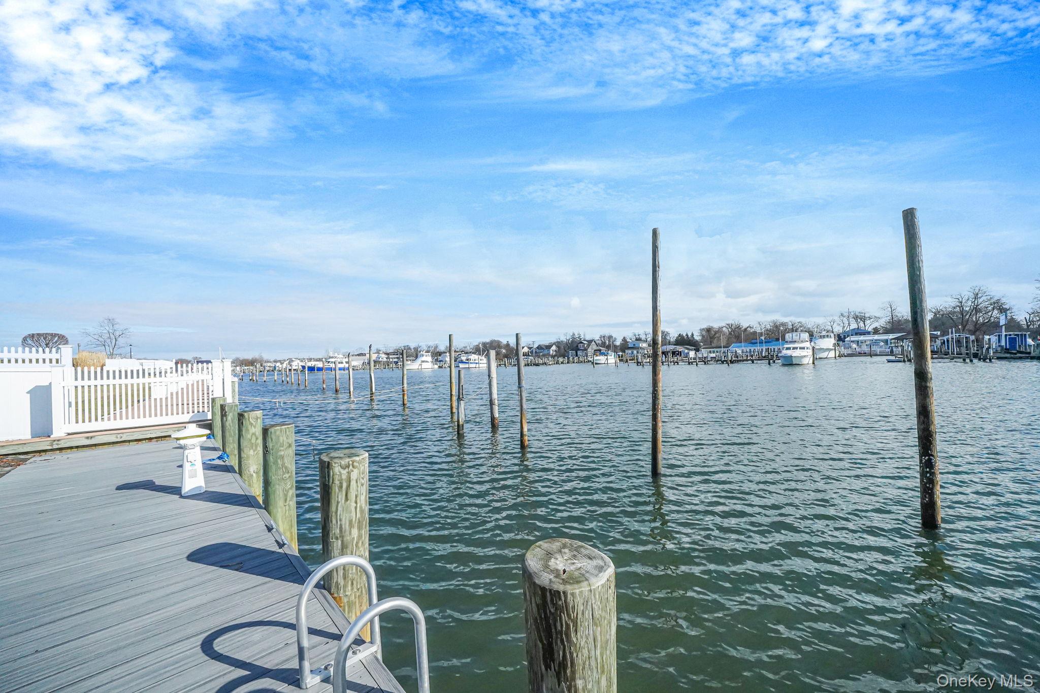 #17 photo, 263 River Avenue, সাফোক কাউন্টি Patchogue , NY 11772