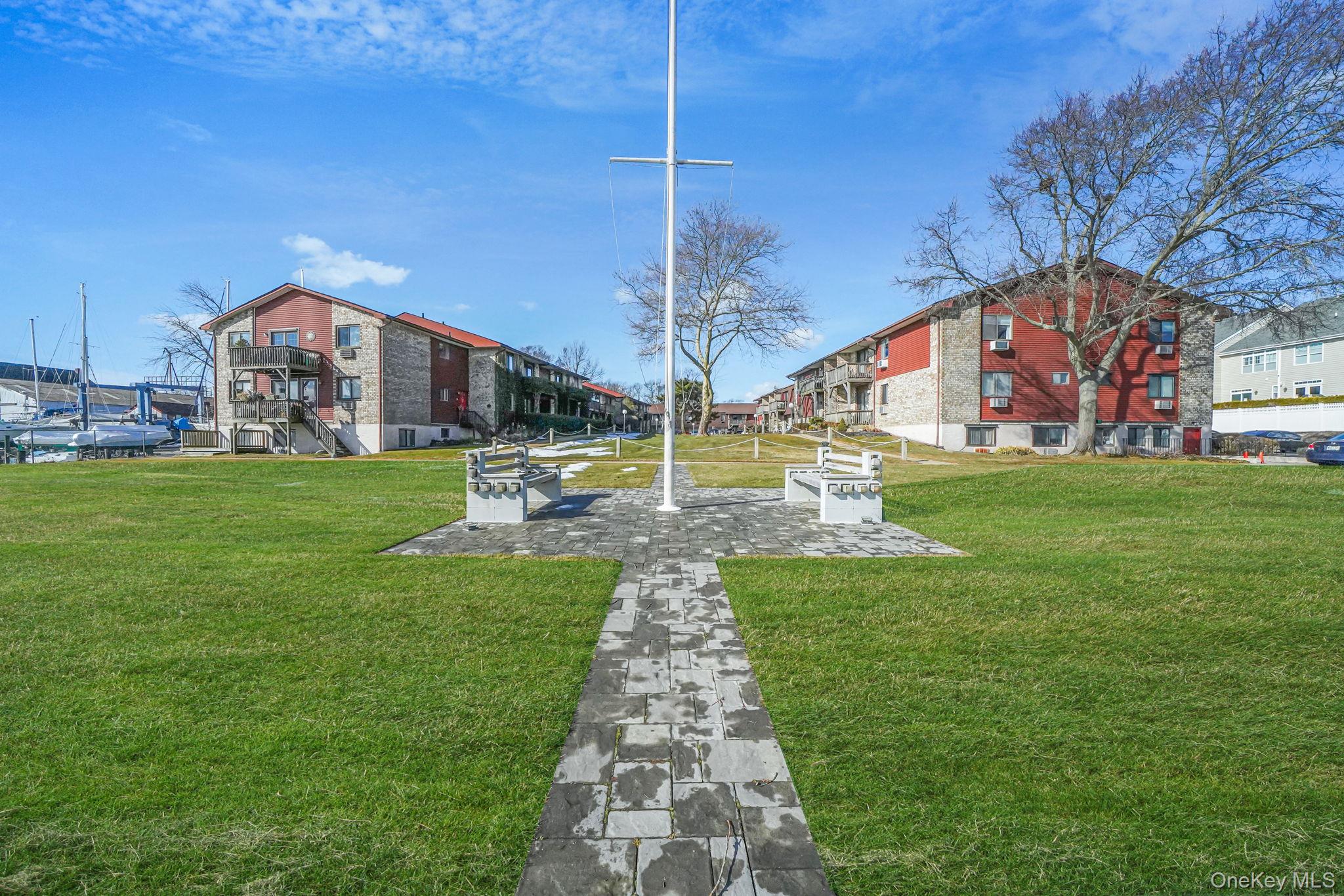 #18 photo, 263 River Avenue, সাফোক কাউন্টি Patchogue , NY 11772