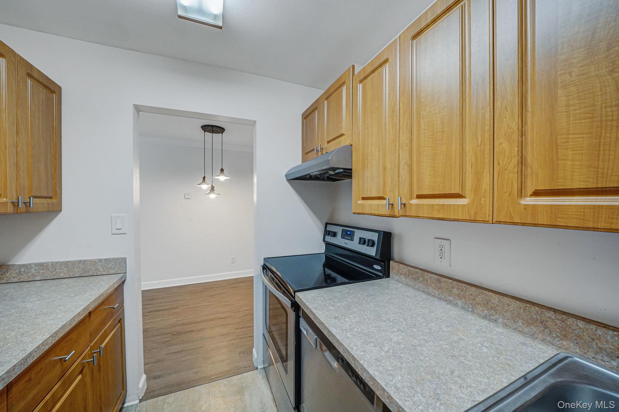 #8 photo, 263 River Avenue, সাফোক কাউন্টি Patchogue , NY 11772