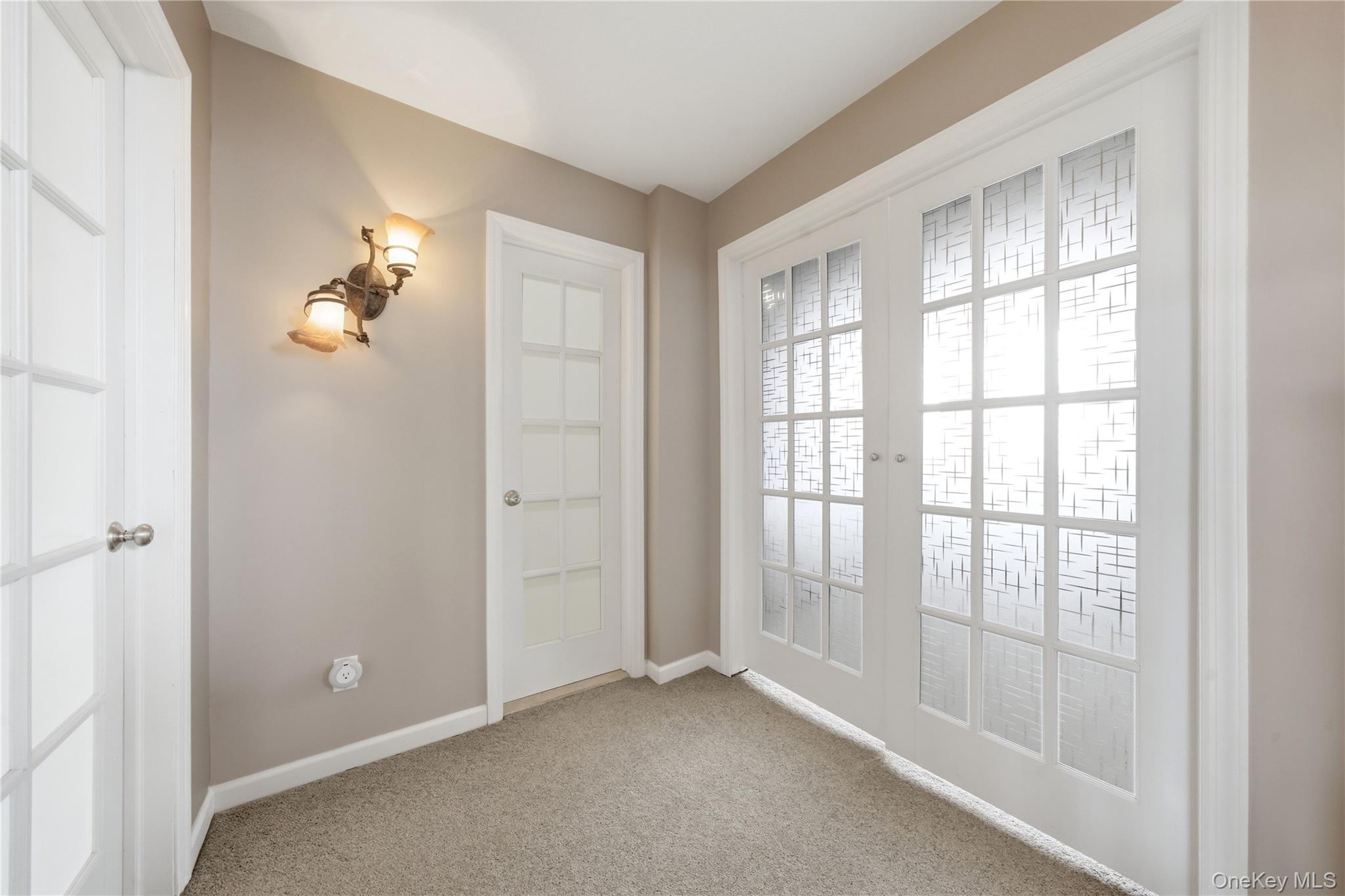 #15 photo, 450 Ocean Avenue, Massapequa Park , NY 11762