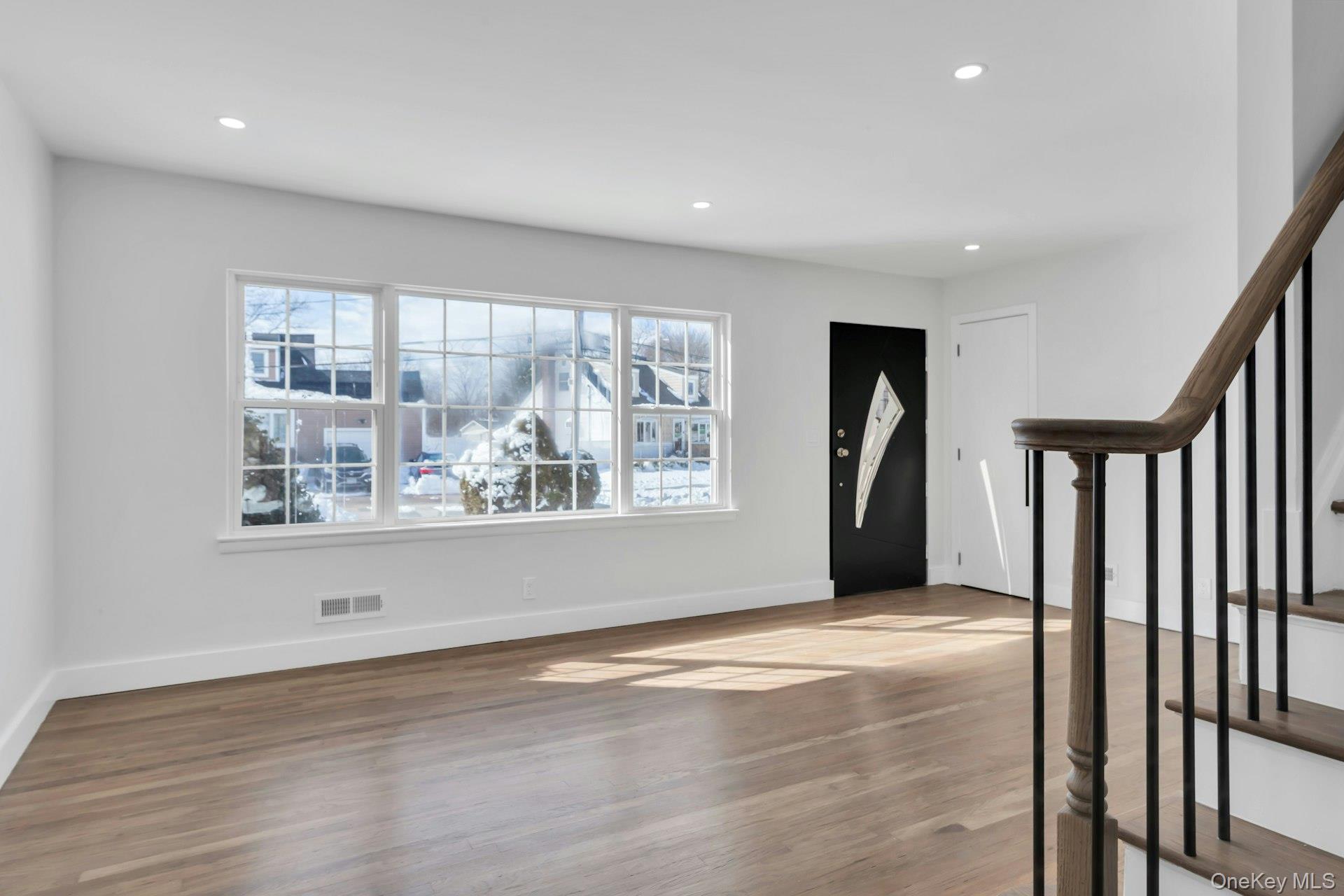 #2 photo, 11 Barbara Drive, Farmingdale , NY 11735