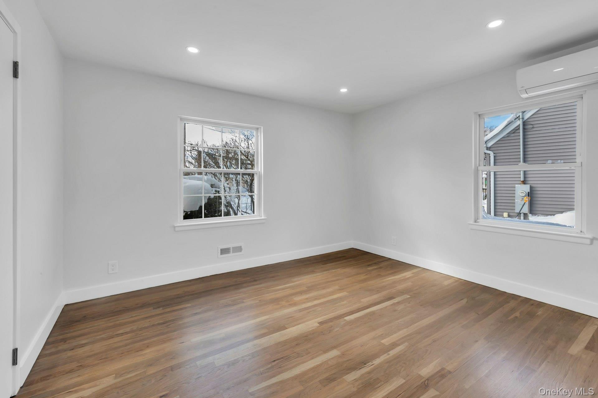 #8 photo, 11 Barbara Drive, Farmingdale , NY 11735