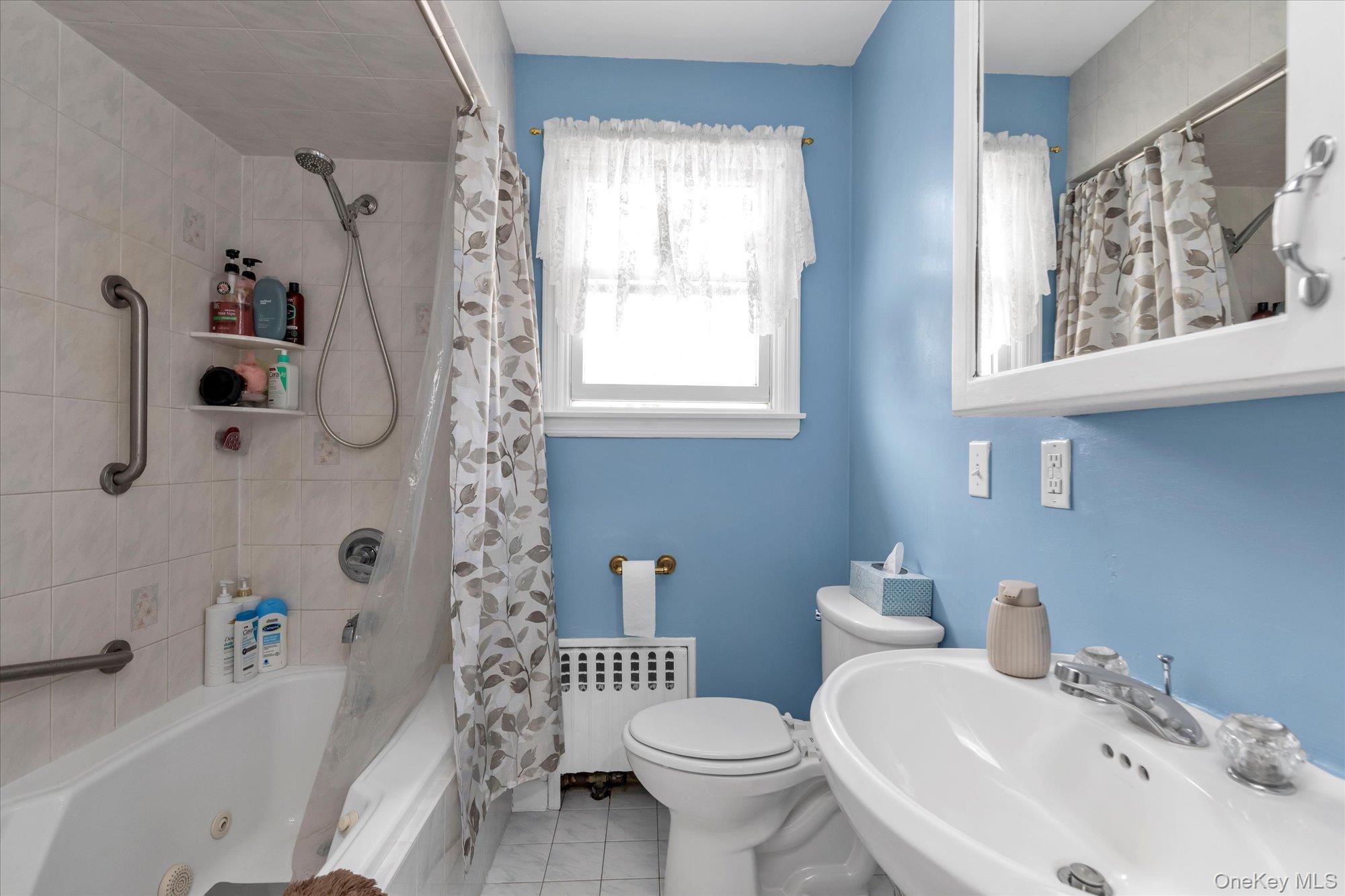 #11 photo, 23 Thompson Place, ناسو Lynbrook , NY 11563