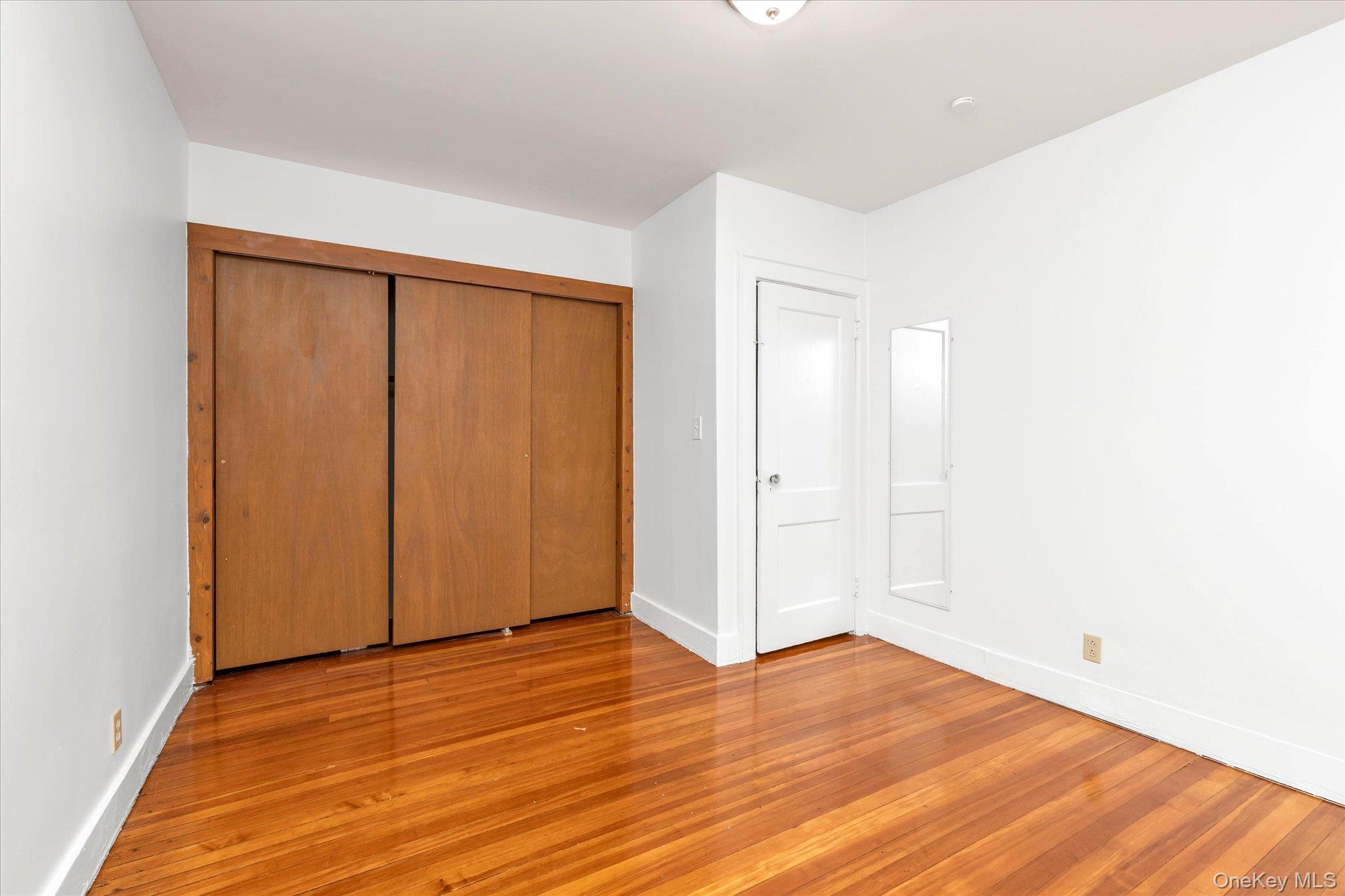 #17 photo, 23 Thompson Place, ناسو Lynbrook , NY 11563