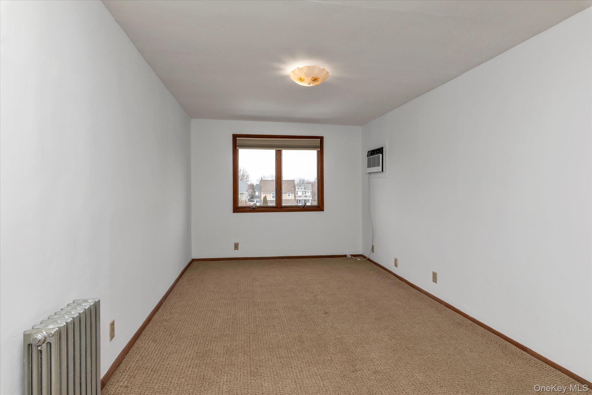 #20 photo, 23 Thompson Place, ناسو Lynbrook , NY 11563