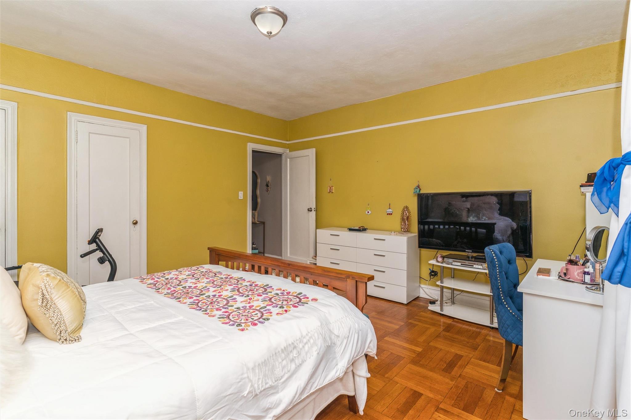 #11 photo, 35-30 73rd Street, Jackson Heights , NY 11372