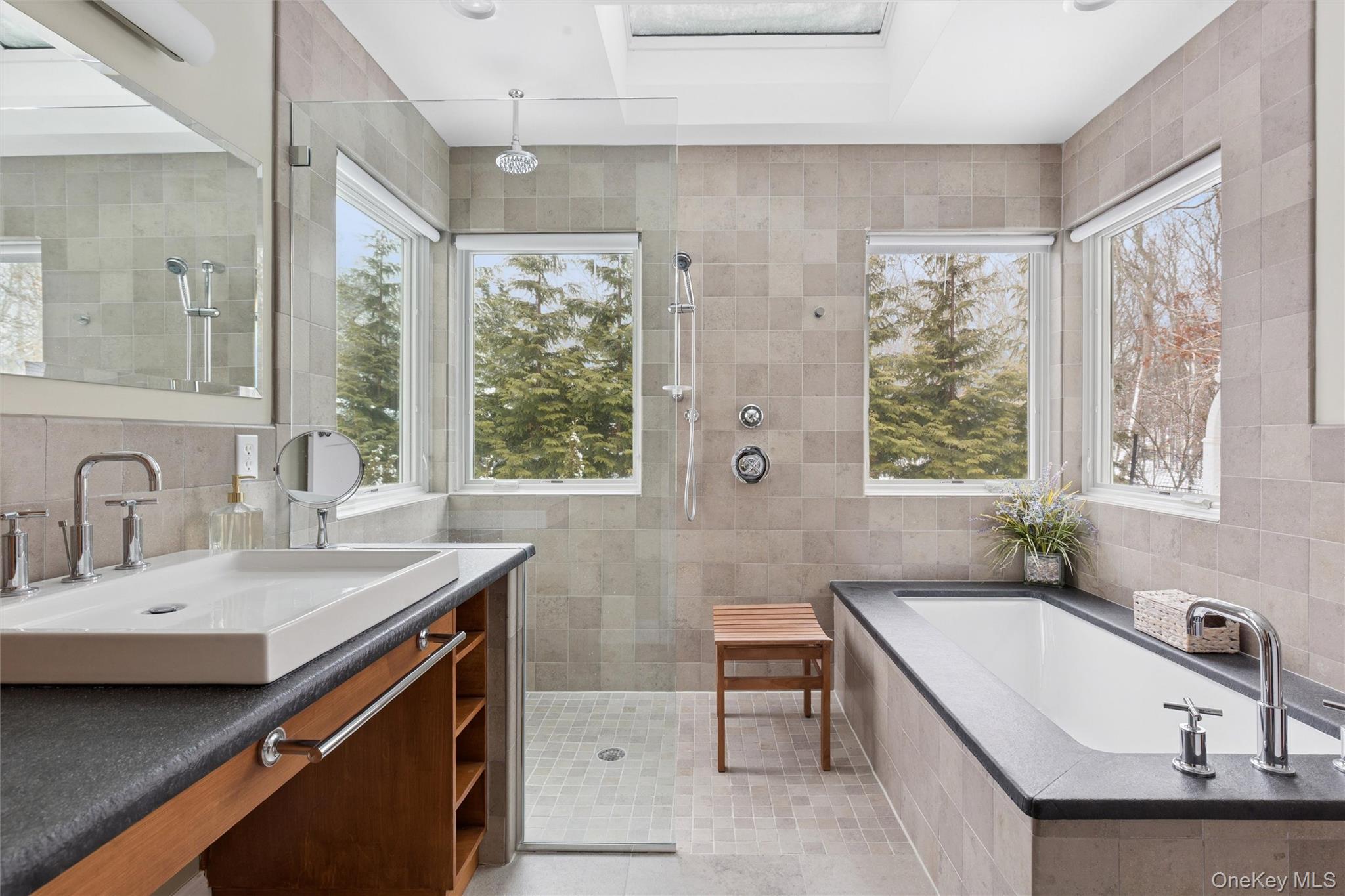 #13 photo, 2150 Haywaters Road, 롱 아일랜드 Cutchogue , NY 11935