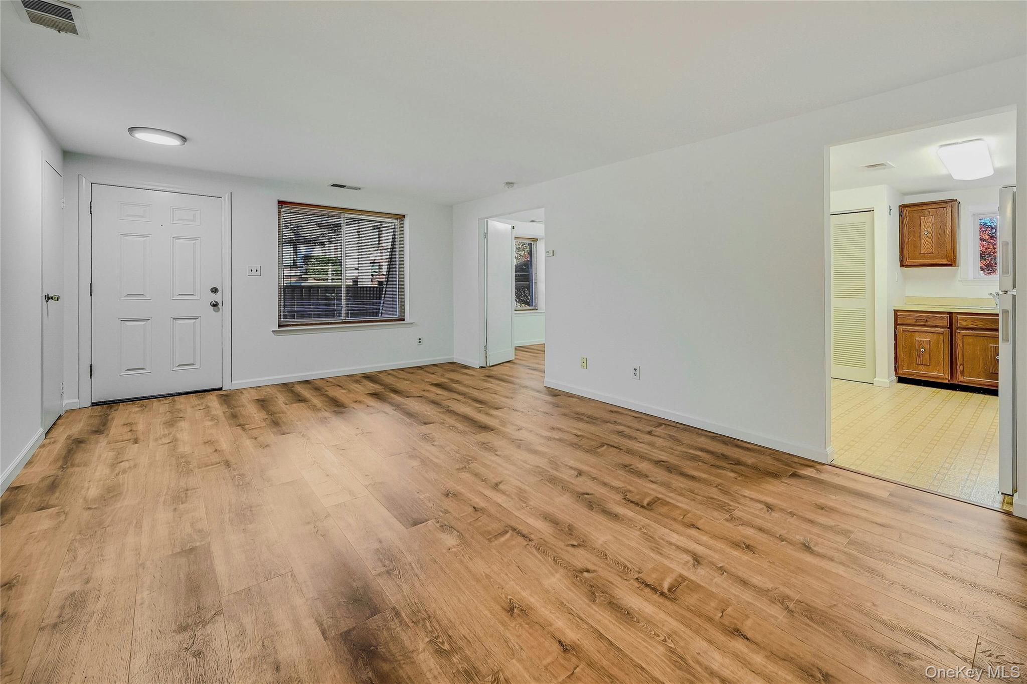 #9 photo, 174 Sagamore Hills Drive, 롱 아일랜드 Port Jefferson Station , NY 11776