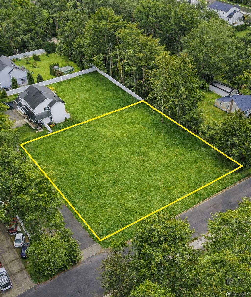 #3 photo, 85 N Howell Avenue, 롱 아일랜드 Centereach , NY 11720