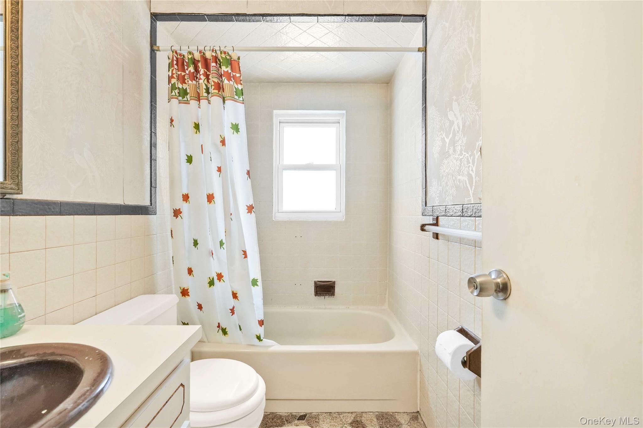 #12 photo, 1097 Carll Drive, Bay Shore , NY 11706