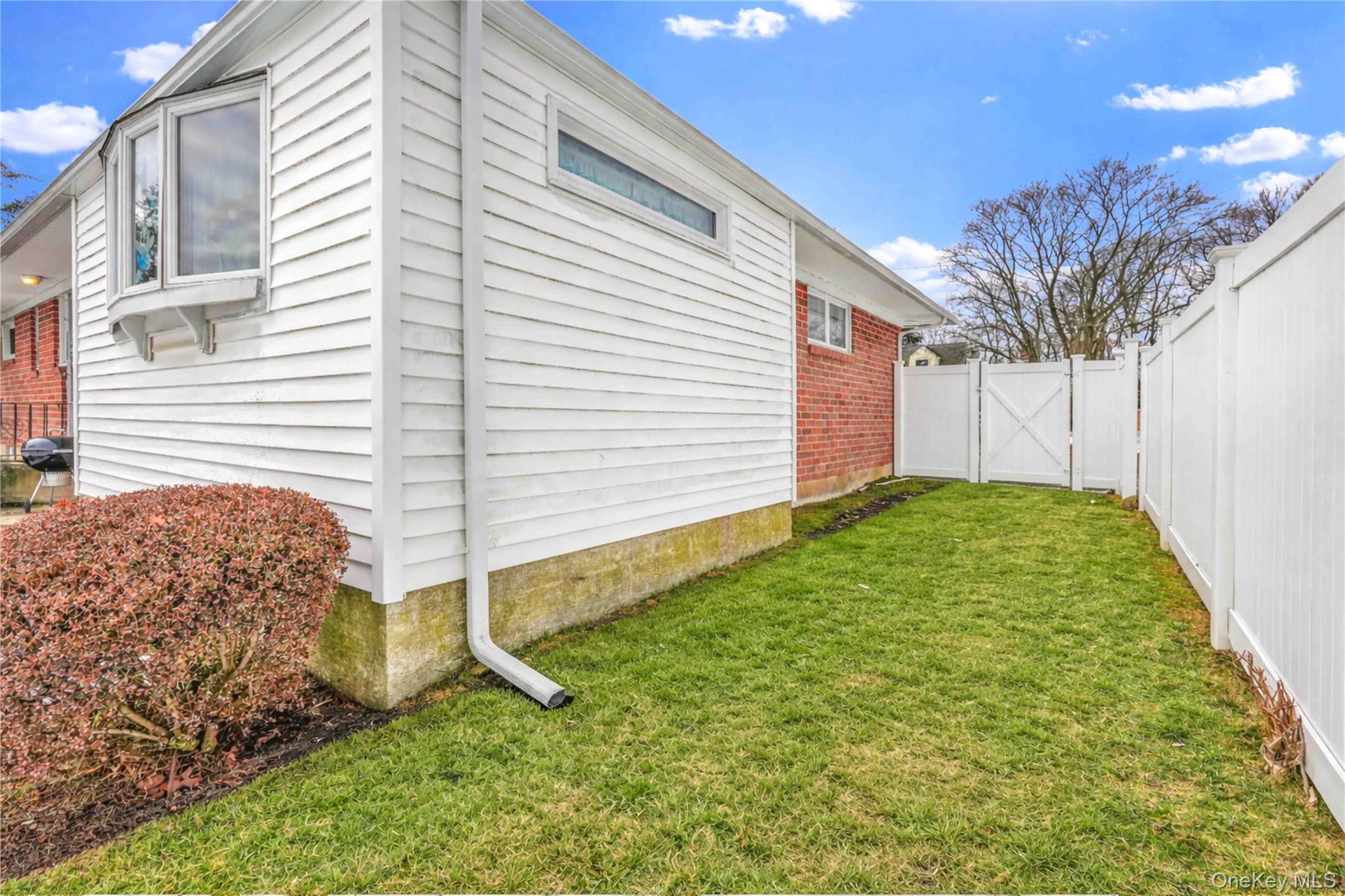 #19 photo, 1097 Carll Drive, Bay Shore , NY 11706